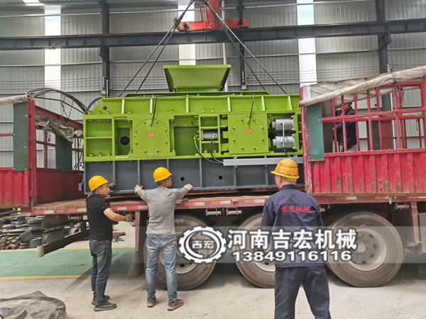 雙齒輥破碎機 vs 傳統(tǒng)破碎設(shè)備：為何煤炭行業(yè)更青睞前者？